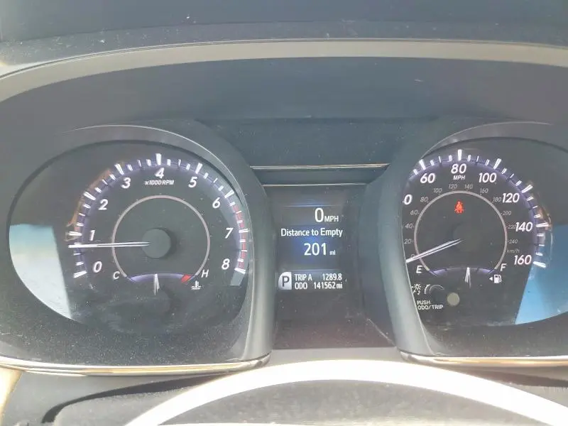 2015 TOYOTA AVALON   