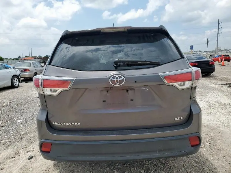 2015 TOYOTA HIGHLANDER XLE  