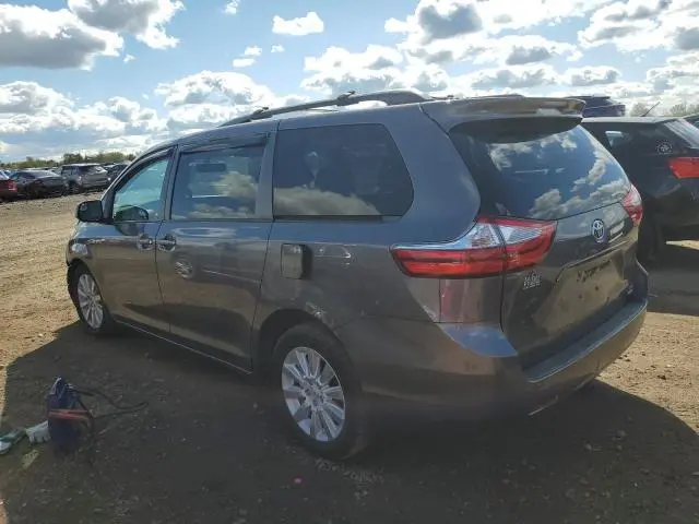 2015 TOYOTA SIENNA LE