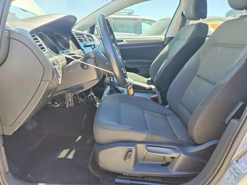 2019 VOLKSWAGEN E-GOLF SE  