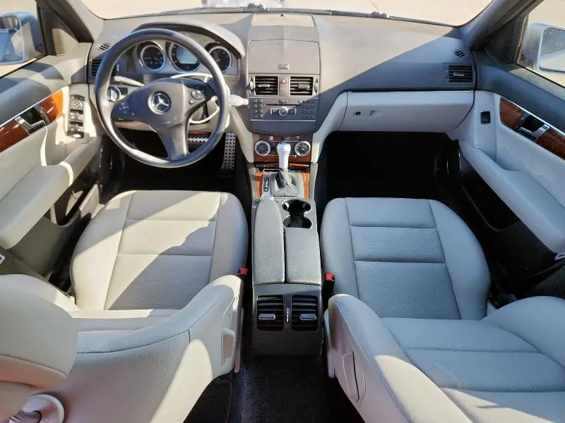 2011 MERCEDES-BENZ C 300  