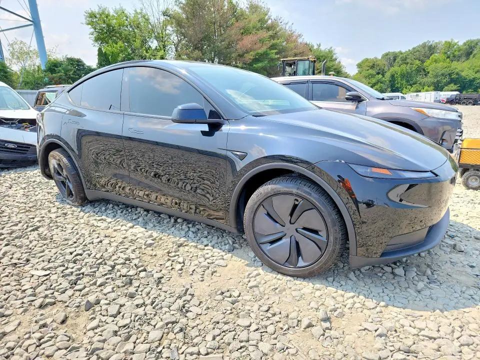 2026 TESLA MODEL Y   