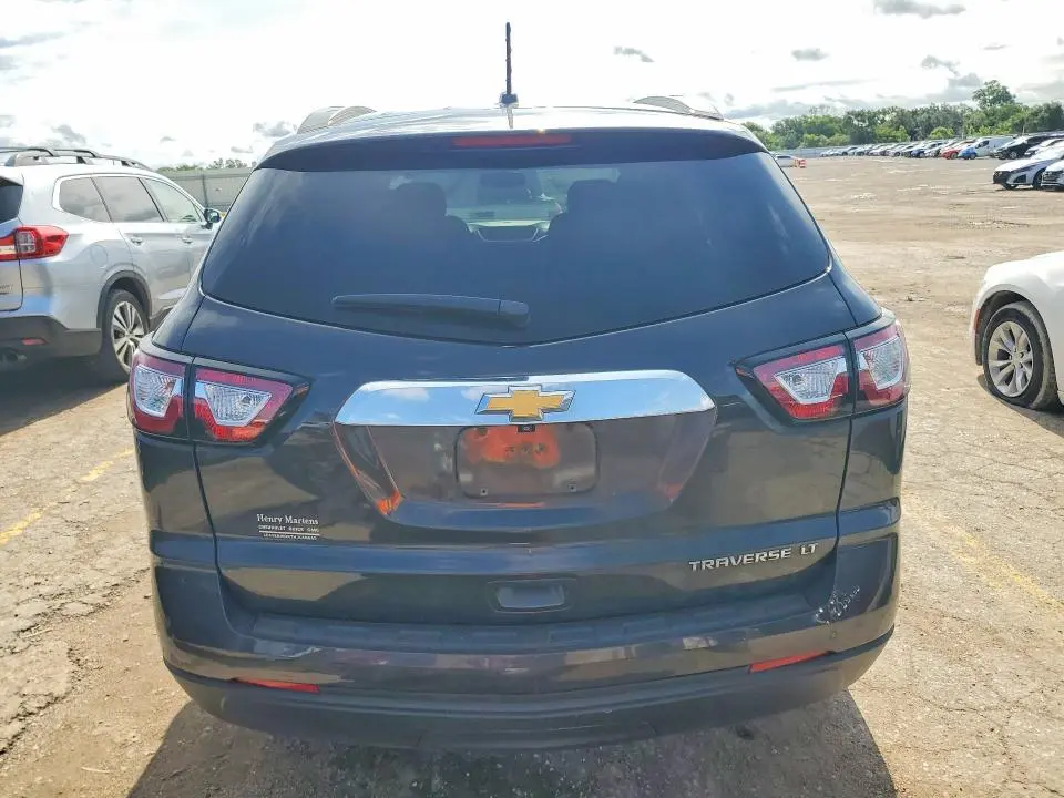 2015 CHEVROLET TRAVERSE LT  