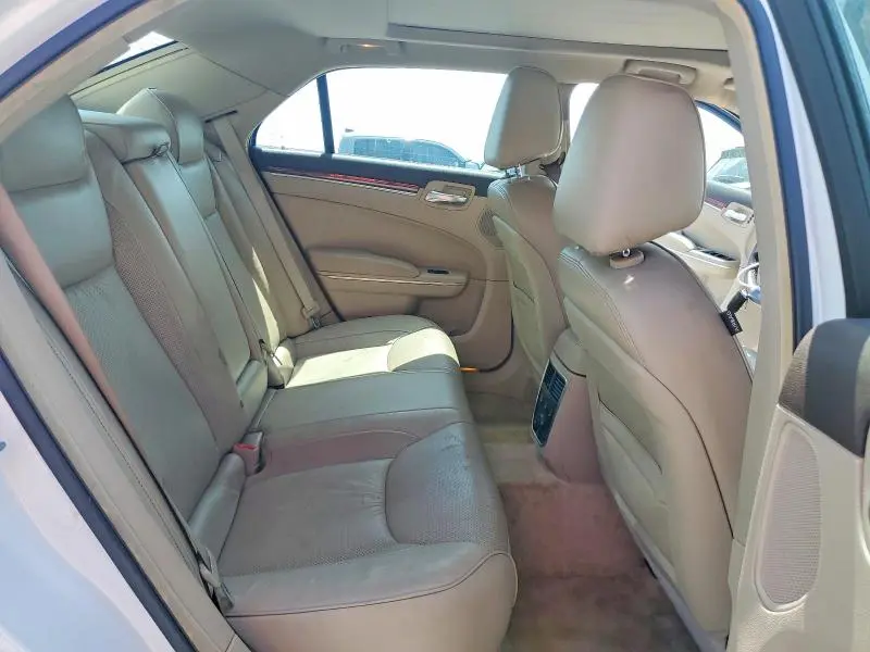 2011 CHRYSLER 300C   
