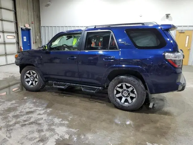 2023 TOYOTA 4RUNNER SE  