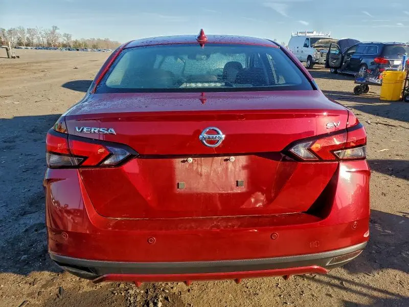 2021 NISSAN VERSA SV  