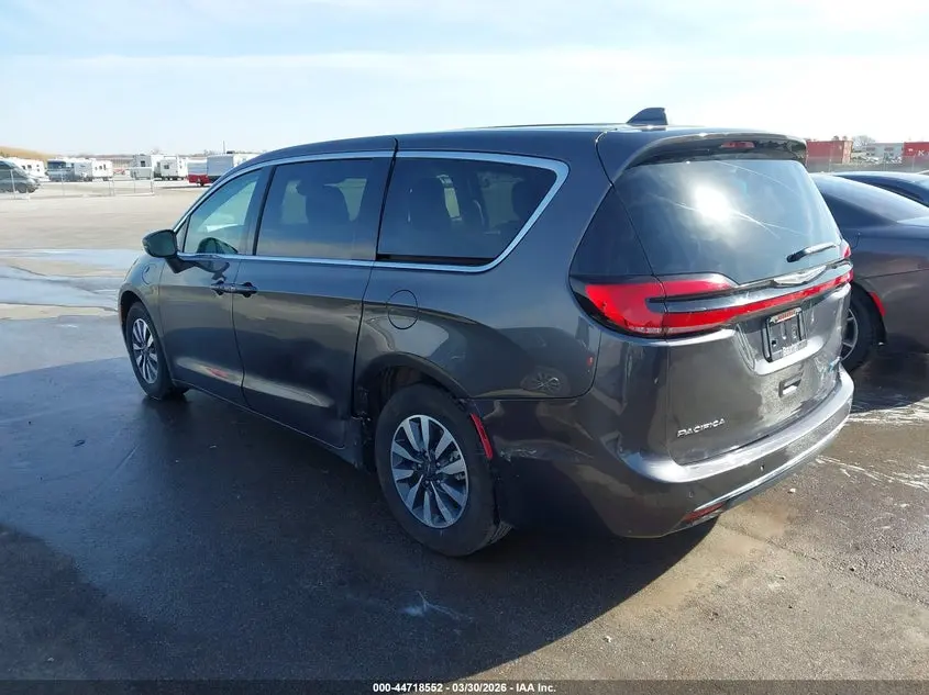 2022 CHRYSLER PACIFICA HYBRID TOURING L