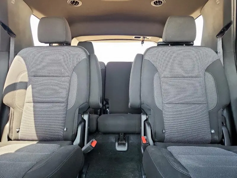 2023 CHEVROLET TRAVERSE LT  