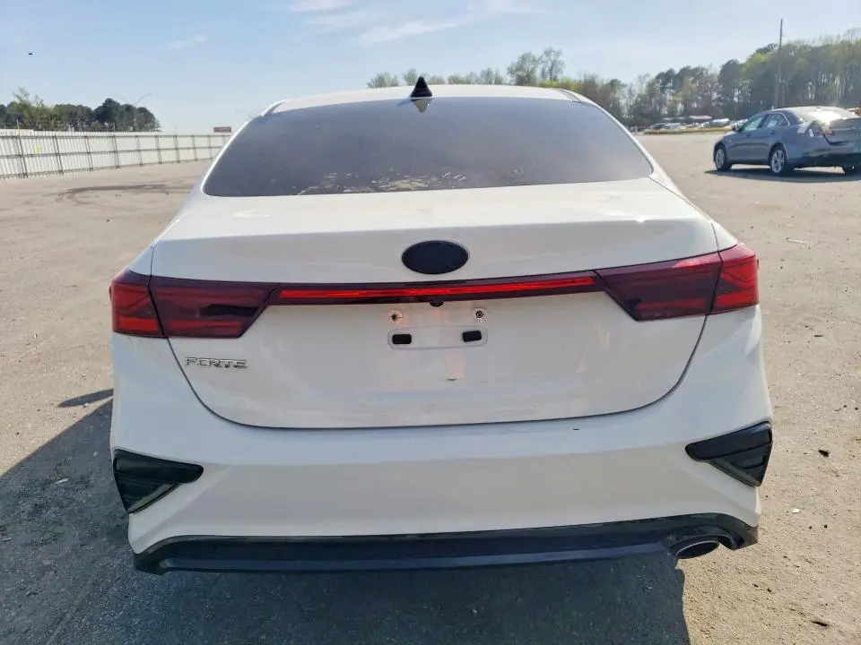 2020 KIA FORTE LXS  