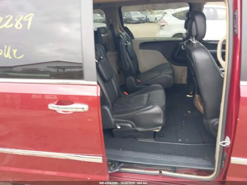 2016 CHRYSLER TOWN & COUNTRY TOURING