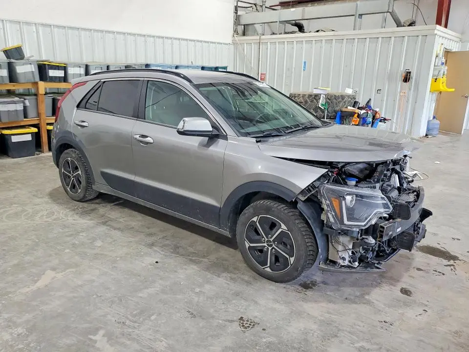 2023 KIA NIRO EX  