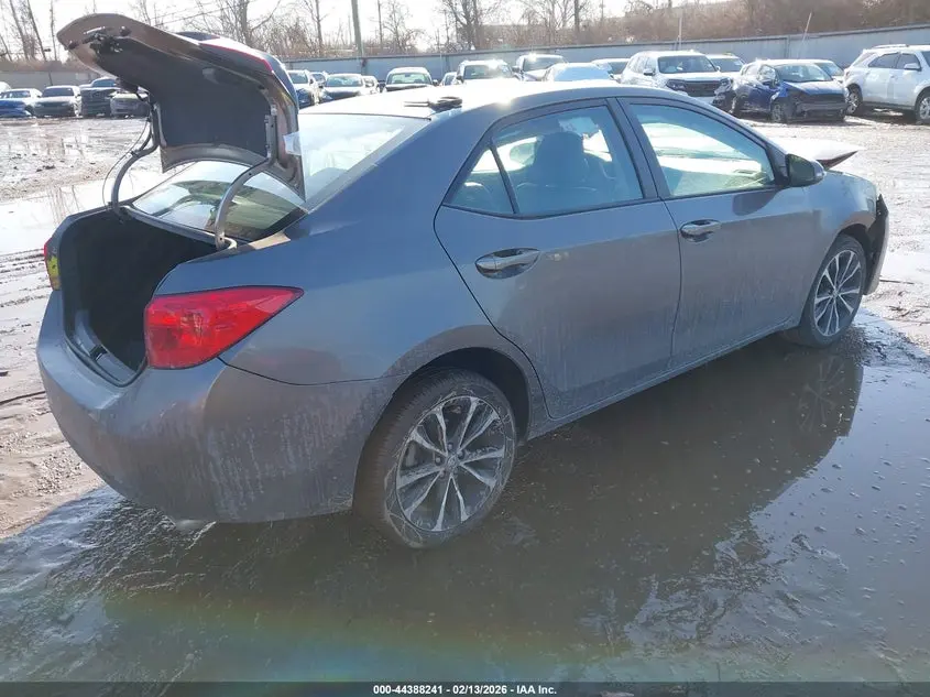 2018 TOYOTA COROLLA SE