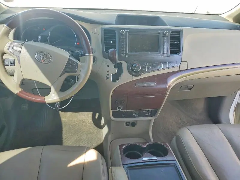 2013 TOYOTA SIENNA LIMITED 7-PASSENGER  