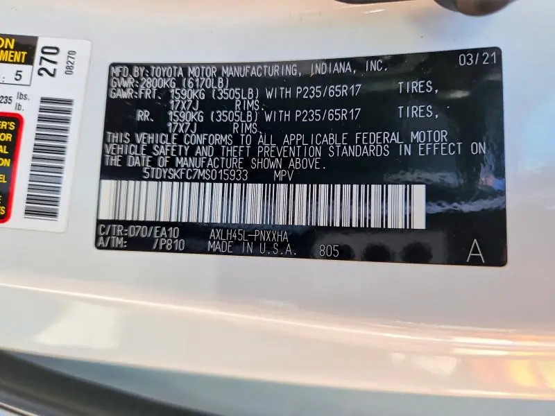 2021 TOYOTA SIENNA XLE  