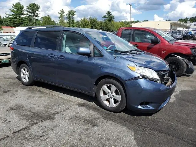 2014 TOYOTA SIENNA LE  