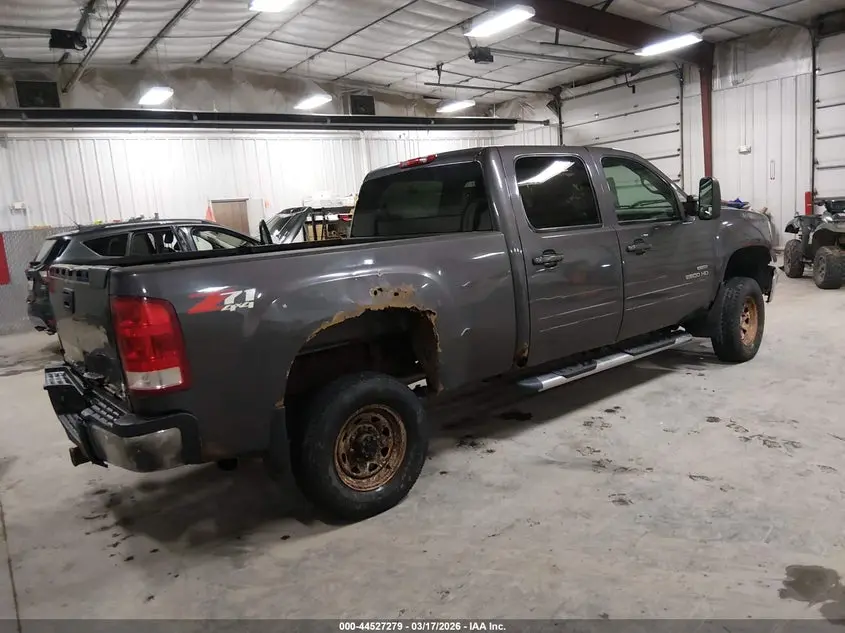 2010 GMC SIERRA 2500HD SLT