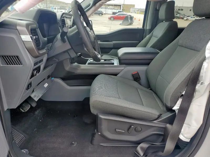 2024 FORD F150 XLT  