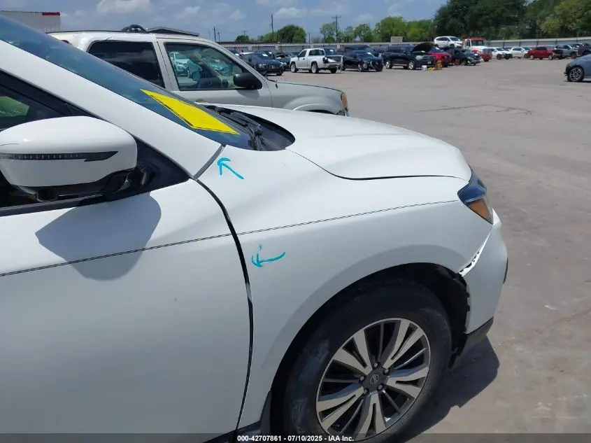 2017 NISSAN PATHFINDER SL