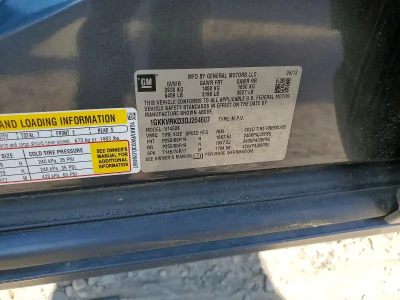 2013 GMC ACADIA SLT-1  