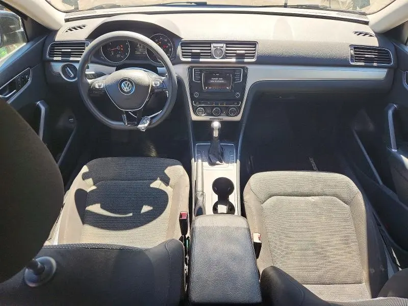 2016 VOLKSWAGEN PASSAT S  