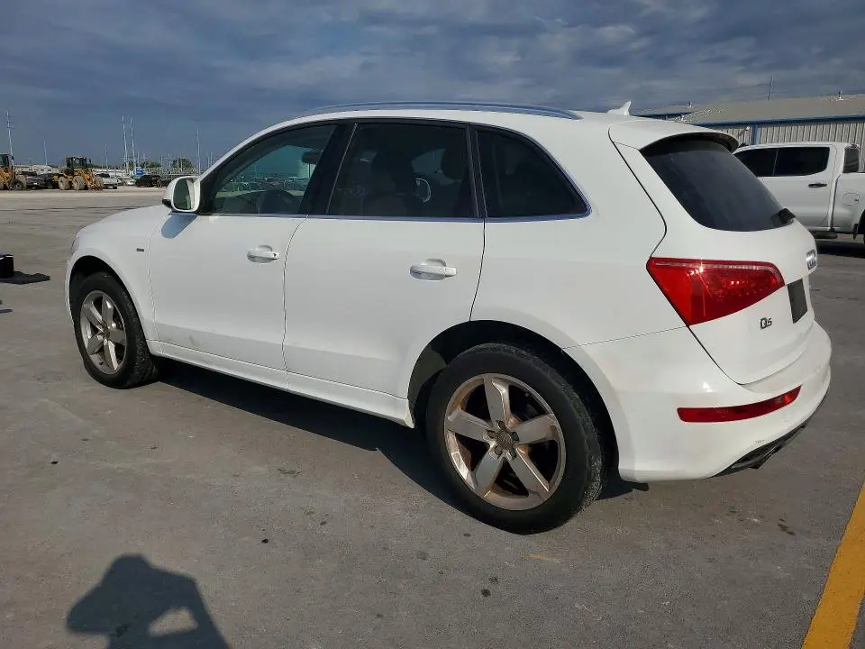 2011 AUDI Q5 PREMIUM PLUS  