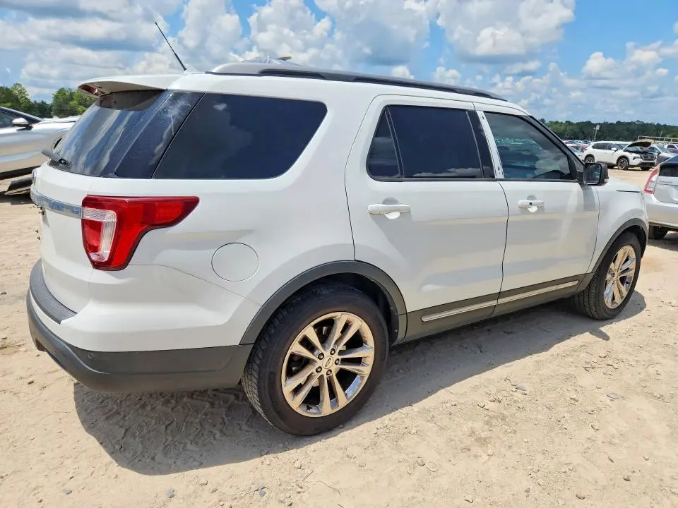 2019 FORD EXPLORER XLT  