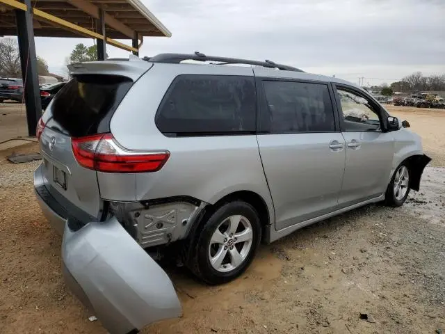 2020 TOYOTA SIENNA LE  