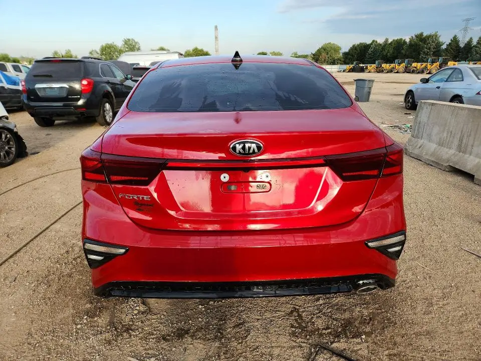 2021 KIA FORTE LXS  