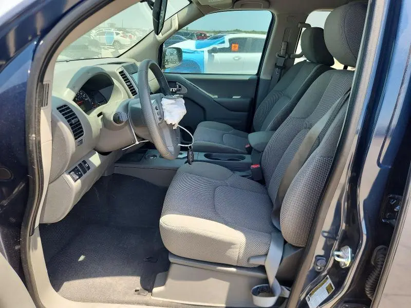 2021 NISSAN FRONTIER SV  