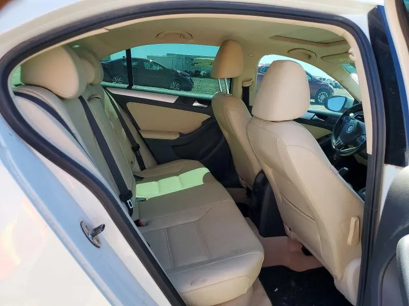 2013 VOLKSWAGEN JETTA   