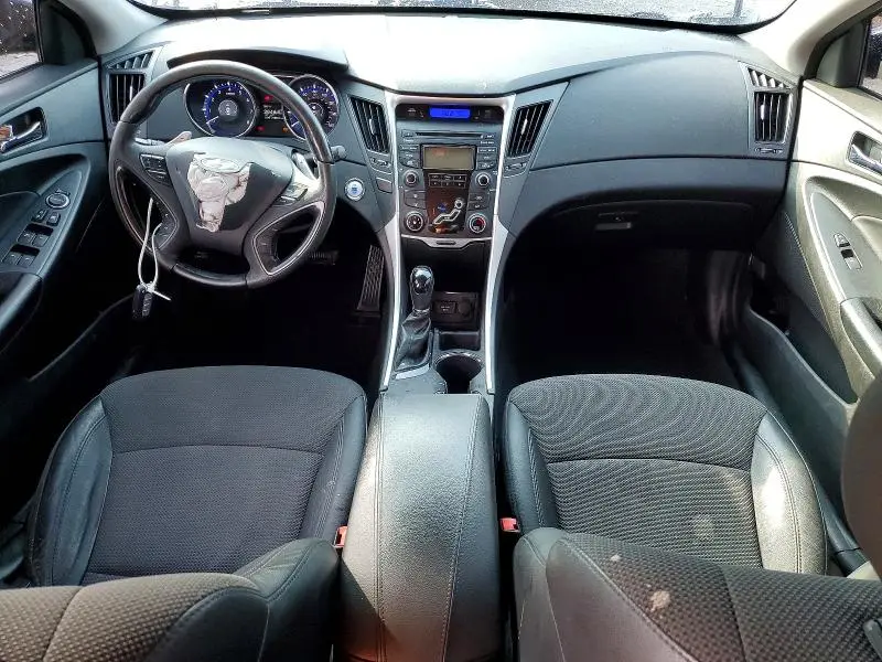 2013 HYUNDAI SONATA SE  