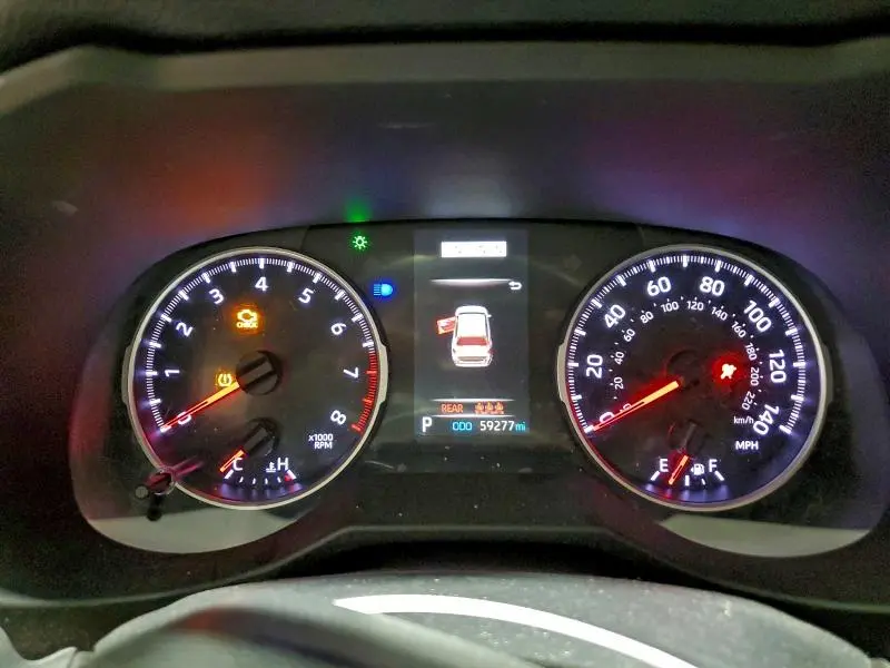 2020 TOYOTA RAV4 XLE  