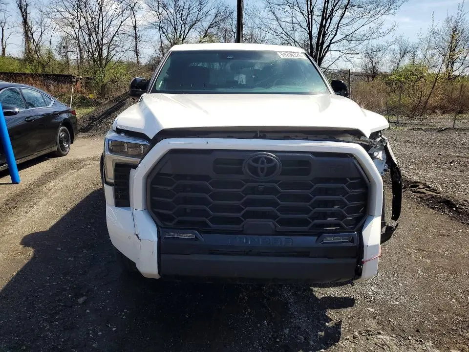2026 TUNDRA 4WD V6 CREW CAB 3.4L LIMITED