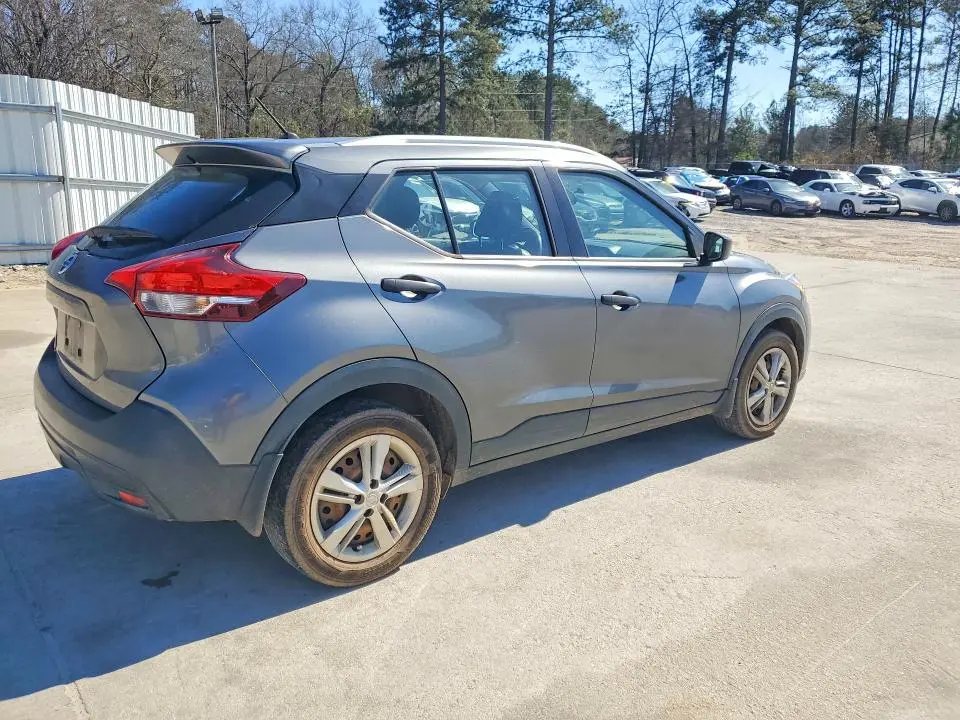 2019 NISSAN KICKS S  