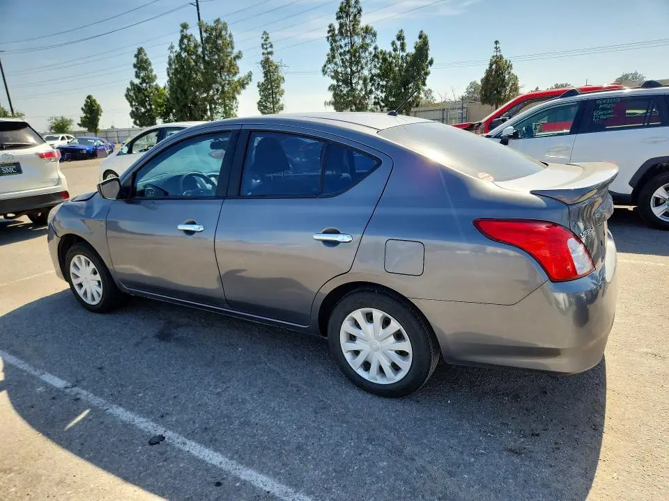 2019 NISSAN VERSA SV  