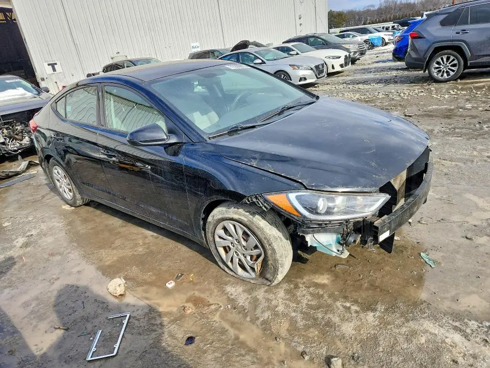 2018 HYUNDAI ELANTRA SE  