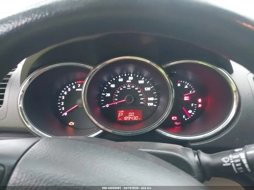 2013 KIA SORENTO LX V6