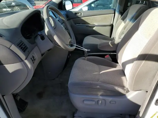 2010 TOYOTA SIENNA CE  
