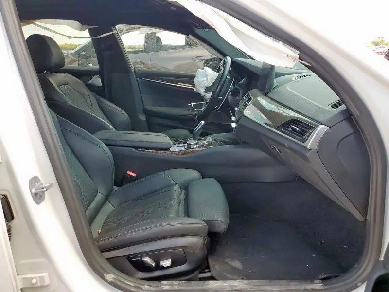 2023 BMW 530E   