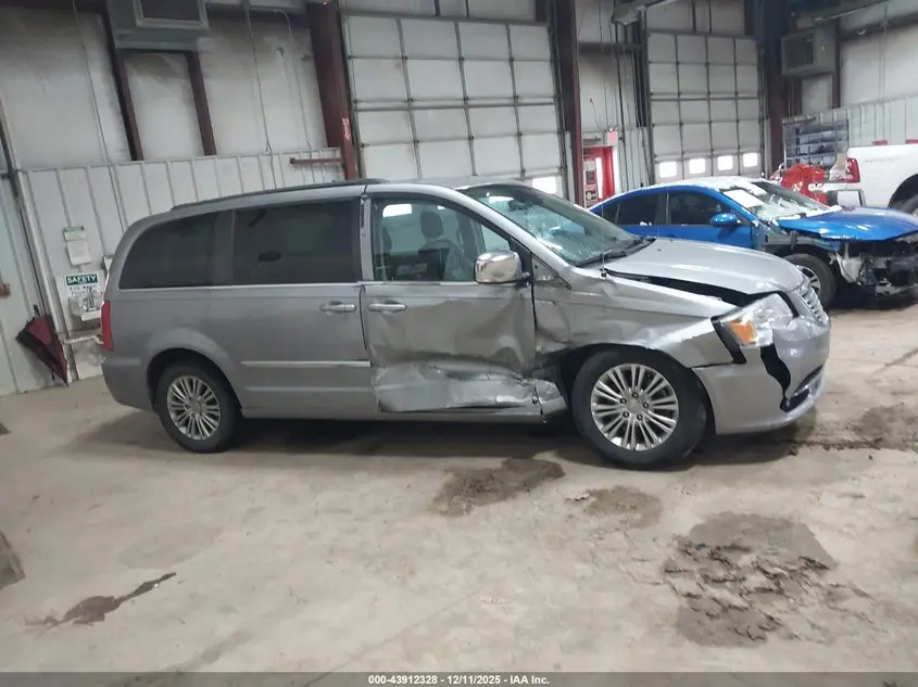 2015 CHRYSLER TOWN & COUNTRY TOURING-L