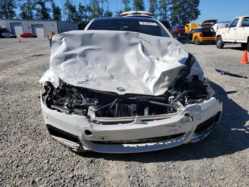 2019 BMW 530XE   