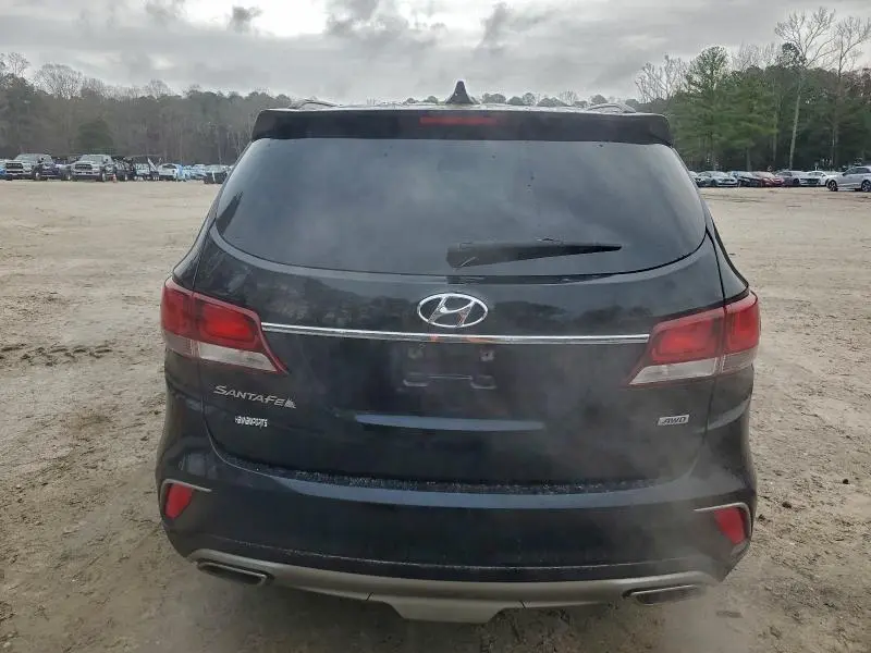 2017 HYUNDAI SANTA FE SE  
