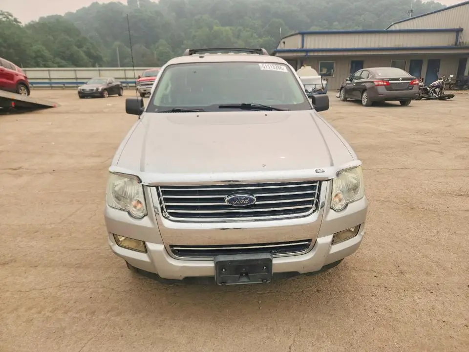 2010 FORD EXPLORER XLT  