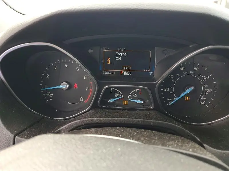 2015 FORD FOCUS SE  
