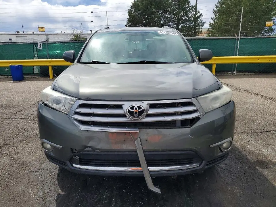 2011 TOYOTA HIGHLANDER LIMITED  