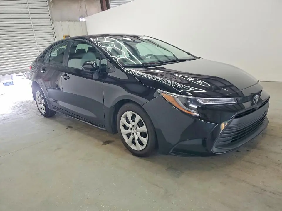 2025 TOYOTA COROLLA LE  