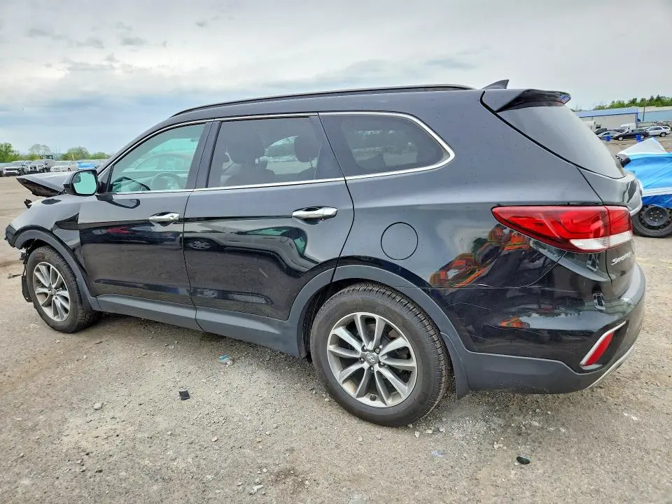 2018 HYUNDAI SANTA FE SE  