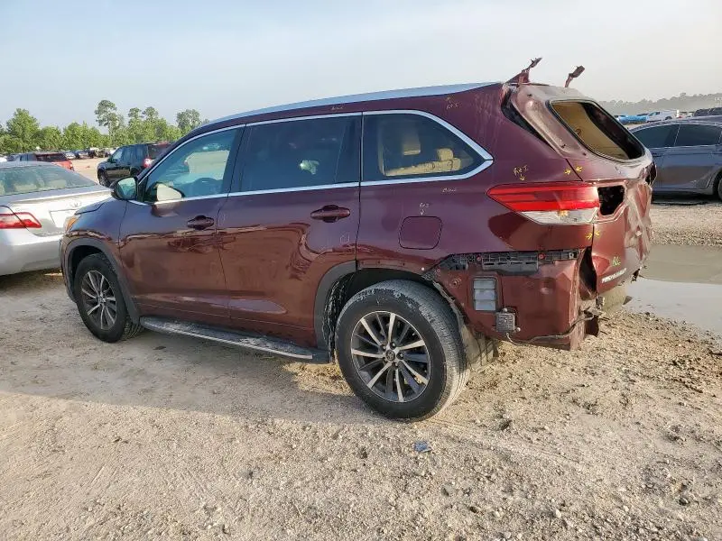 2018 TOYOTA HIGHLANDER SE  