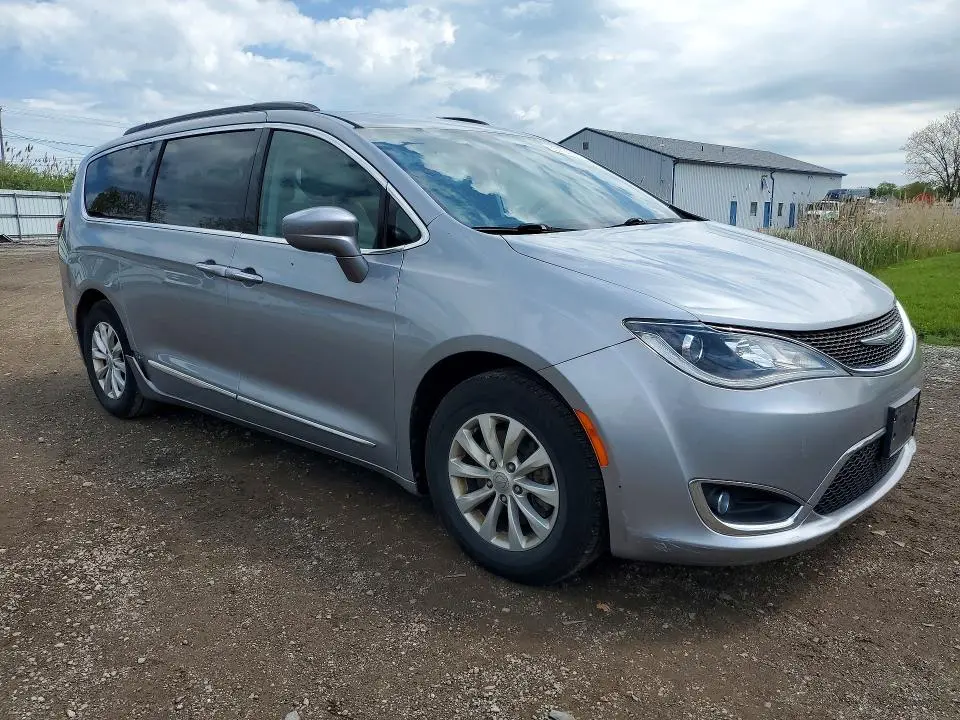 2017 CHRYSLER PACIFICA TOURING L  