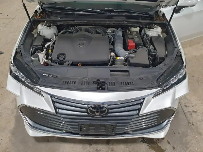 2019 TOYOTA AVALON XLE  